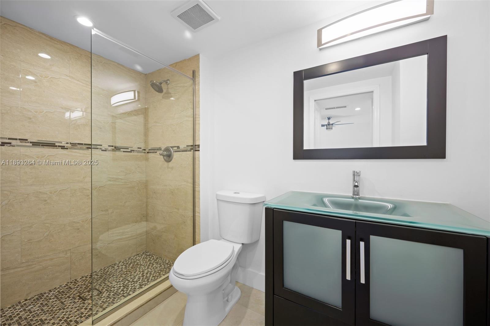 Photo of 20301 Country Club Dr  #1122, Aventura, Florida, 33180 - 