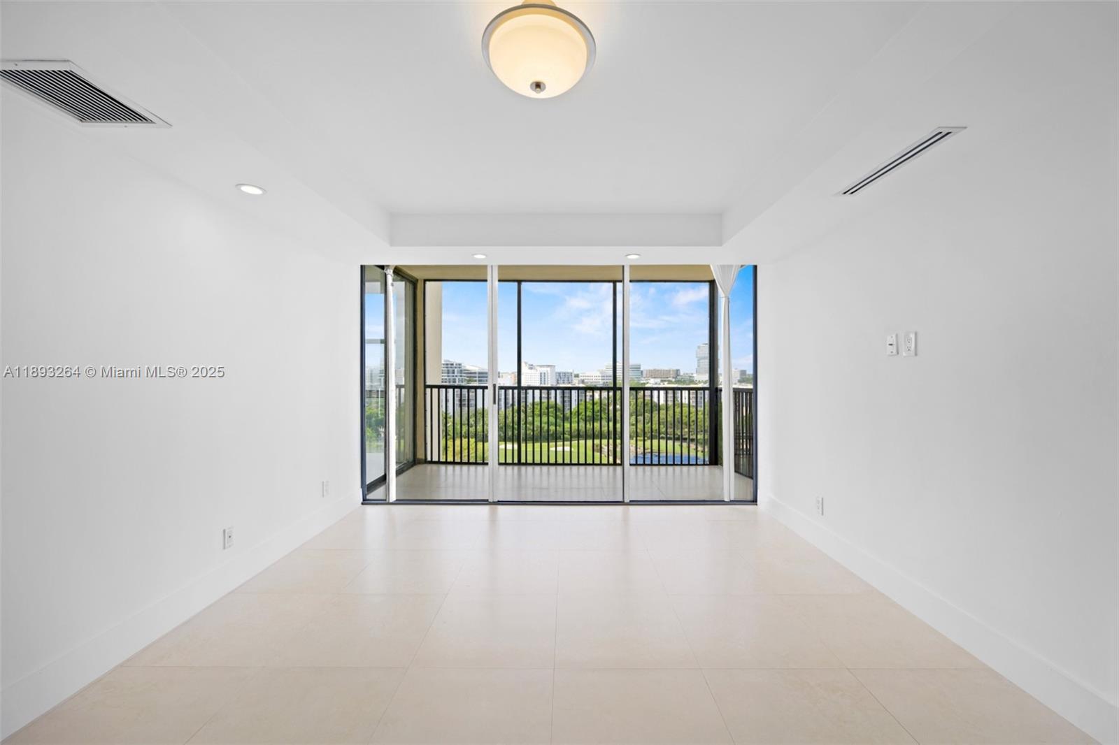 Photo of 20301 Country Club Dr #1122, Aventura, Florida, 33180 -
