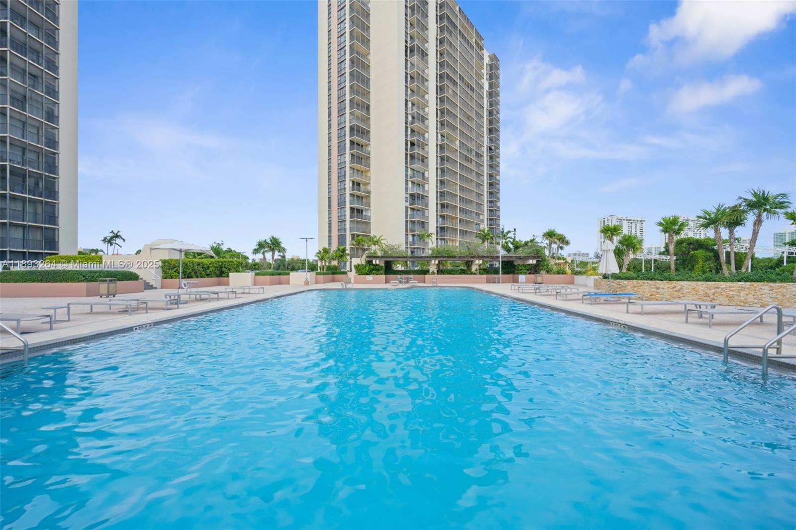 Photo of 20301 Country Club Dr  #1122, Aventura, Florida, 33180 - 