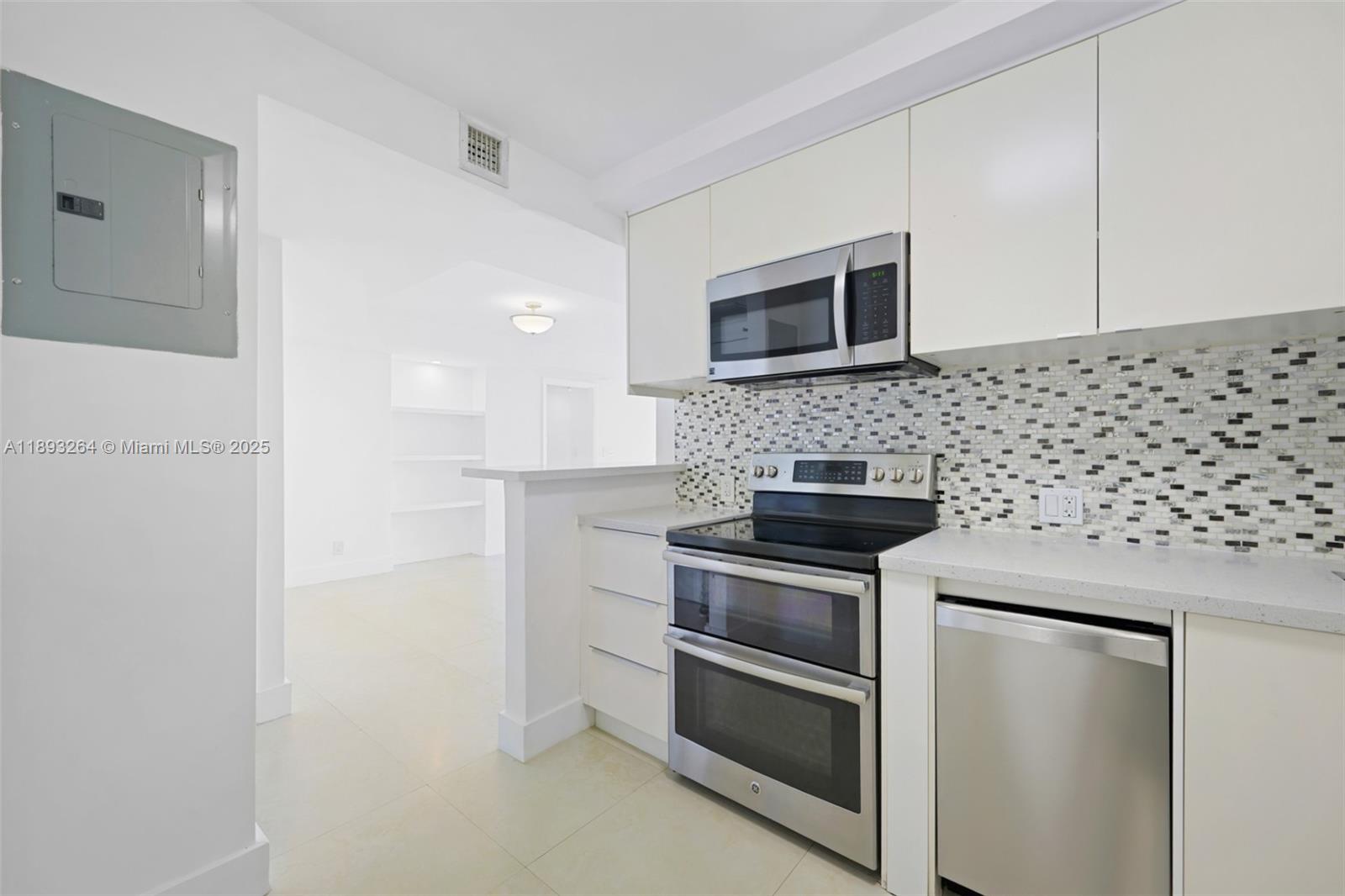 Photo of 20301 Country Club Dr #1122, Aventura, Florida, 33180 -