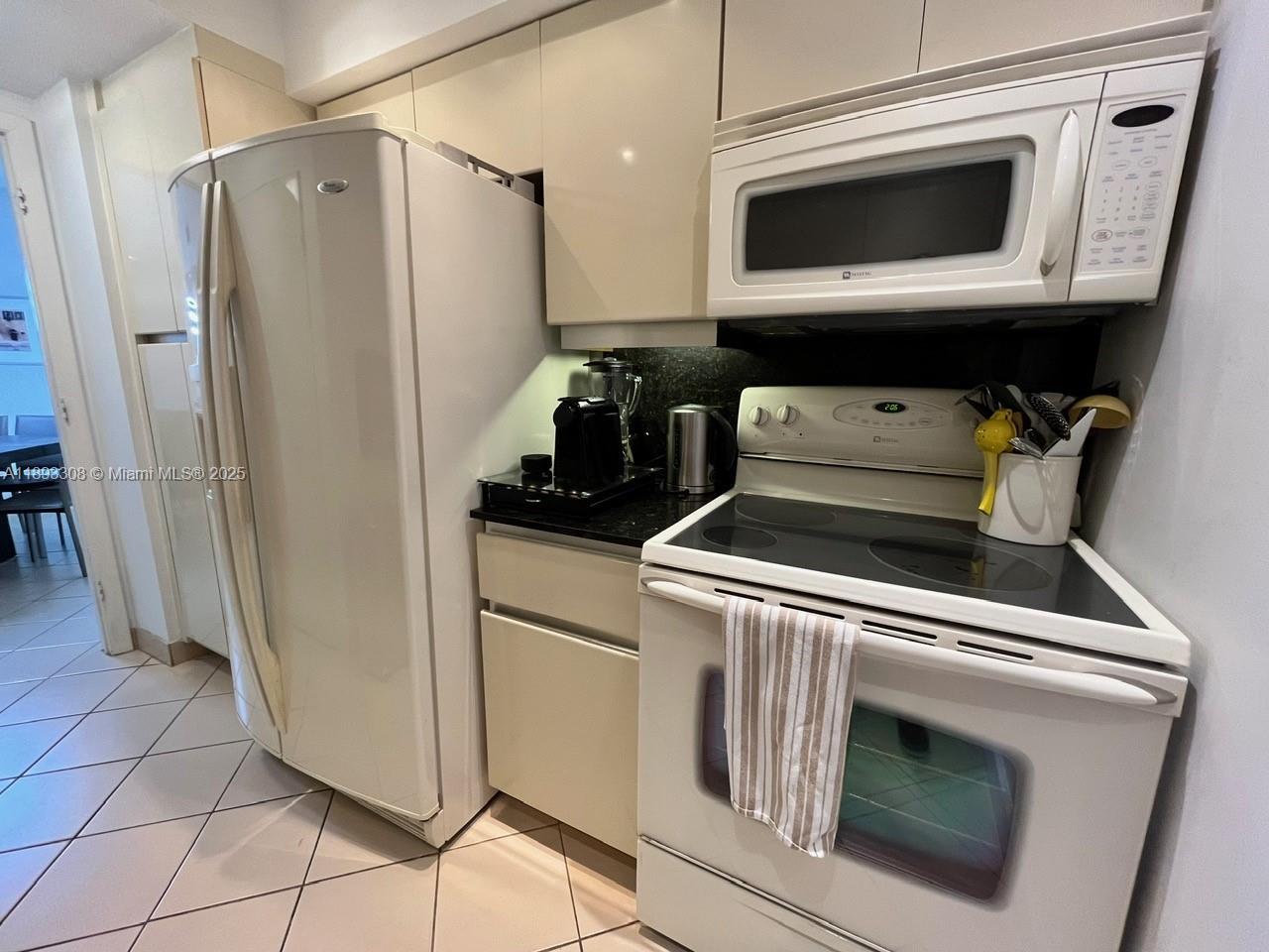 1905 1 / 2 1235 sq. ft. $ 2025-10-09 0 Photo
