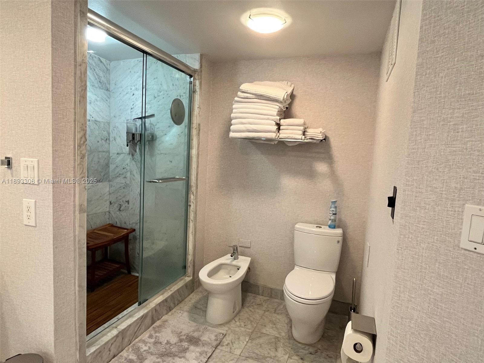 1905 1 / 2 1235 sq. ft. $ 2025-10-09 0 Photo