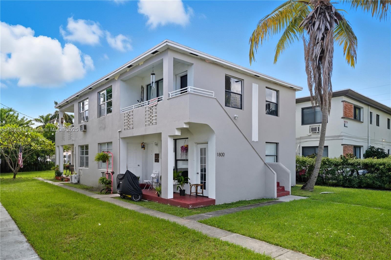  /  3000 sq. ft. $ 2025-10-09 0 foto