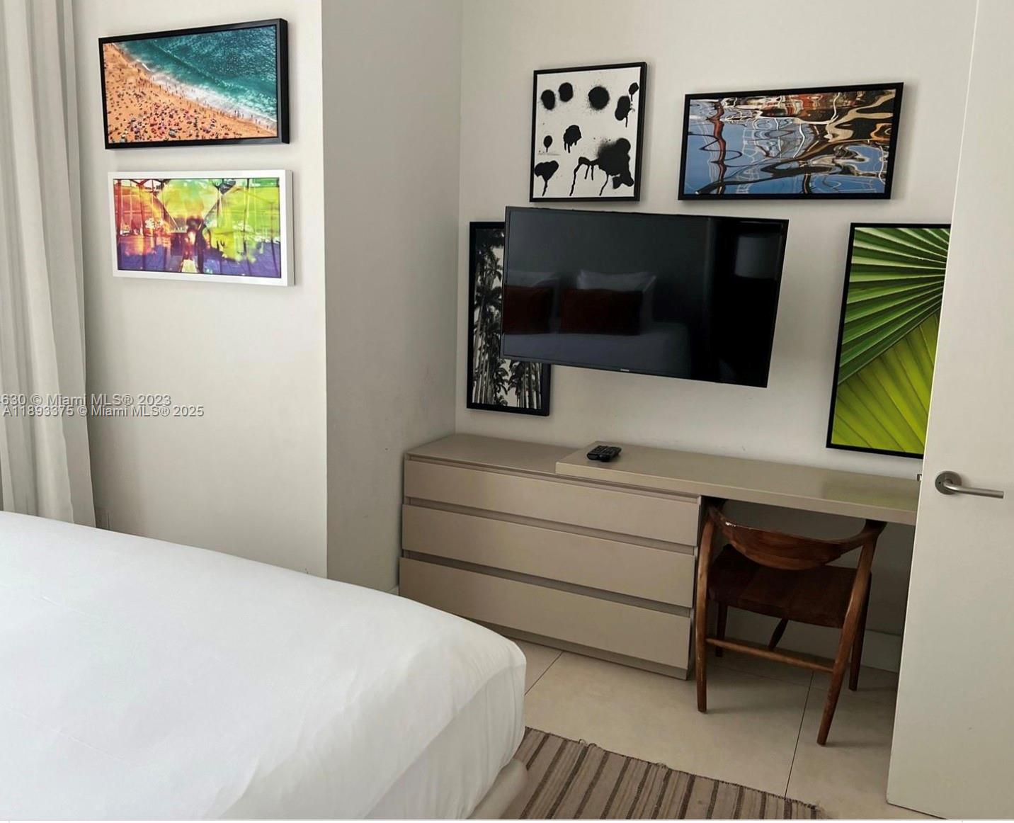 See details 405 1 / 1 701 sq. ft. $ 2025-10-14 0 Photo