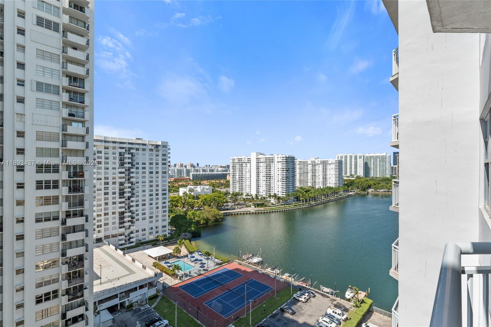 1701 2 / 2 1565 sq. ft. $ 2025-10-09 0 Photo
