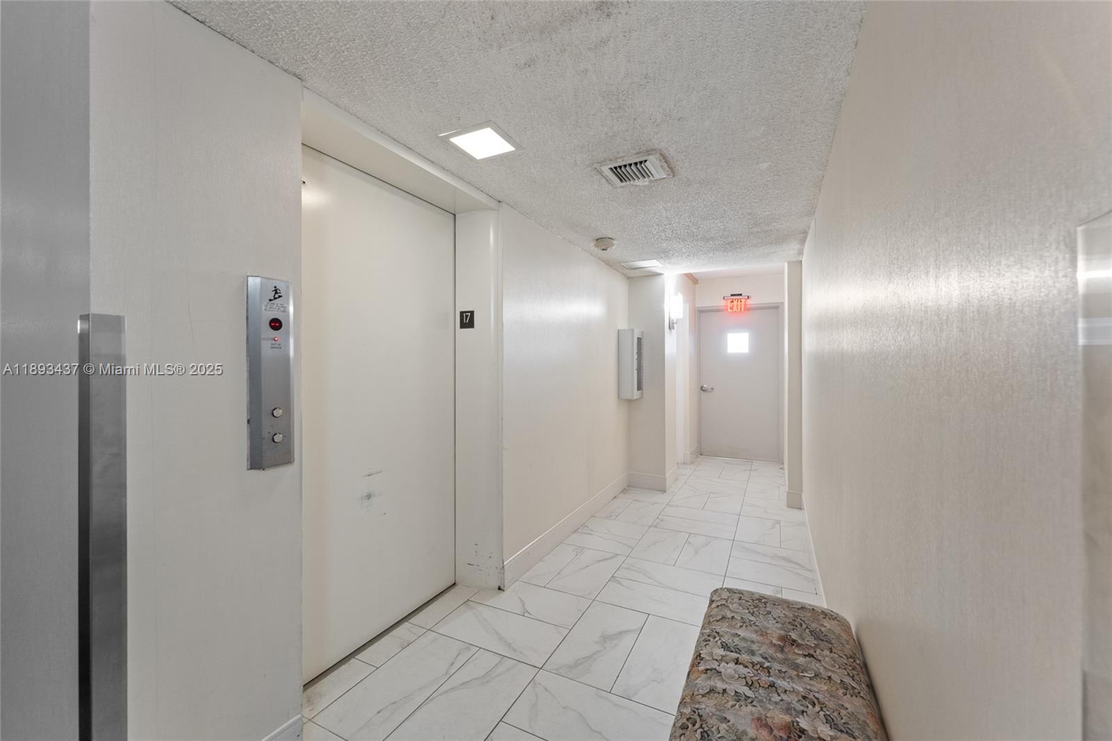 1701 2 / 2 1565 sq. ft. $ 2025-10-09 0 Photo