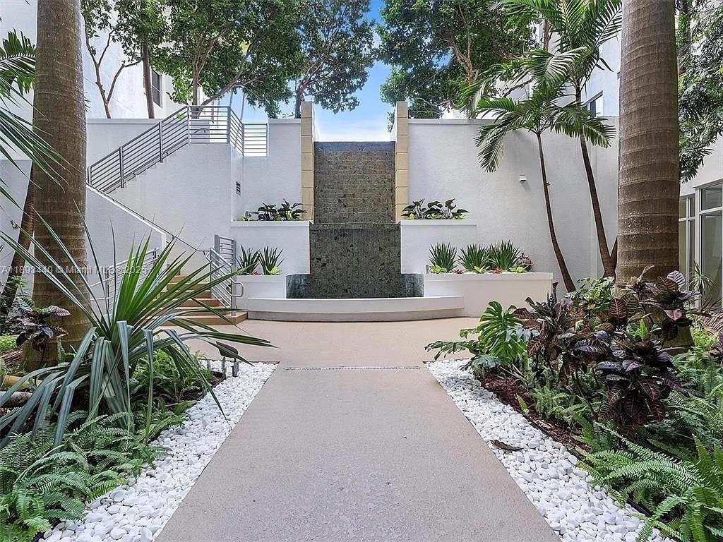 Photo of 1830 Radius Dr  #314, Hollywood, Florida, 33020 - 