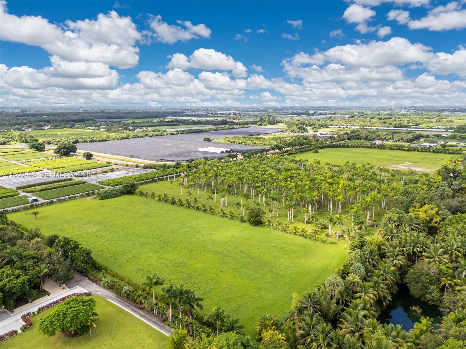   /   sq. ft. $ 2025-10-17 0 foto