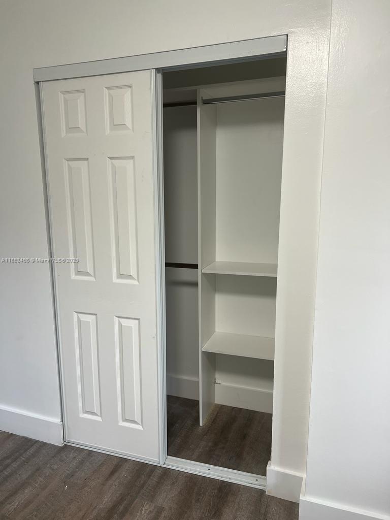   /  2340 sq. ft. $ 2025-10-09 0 foto