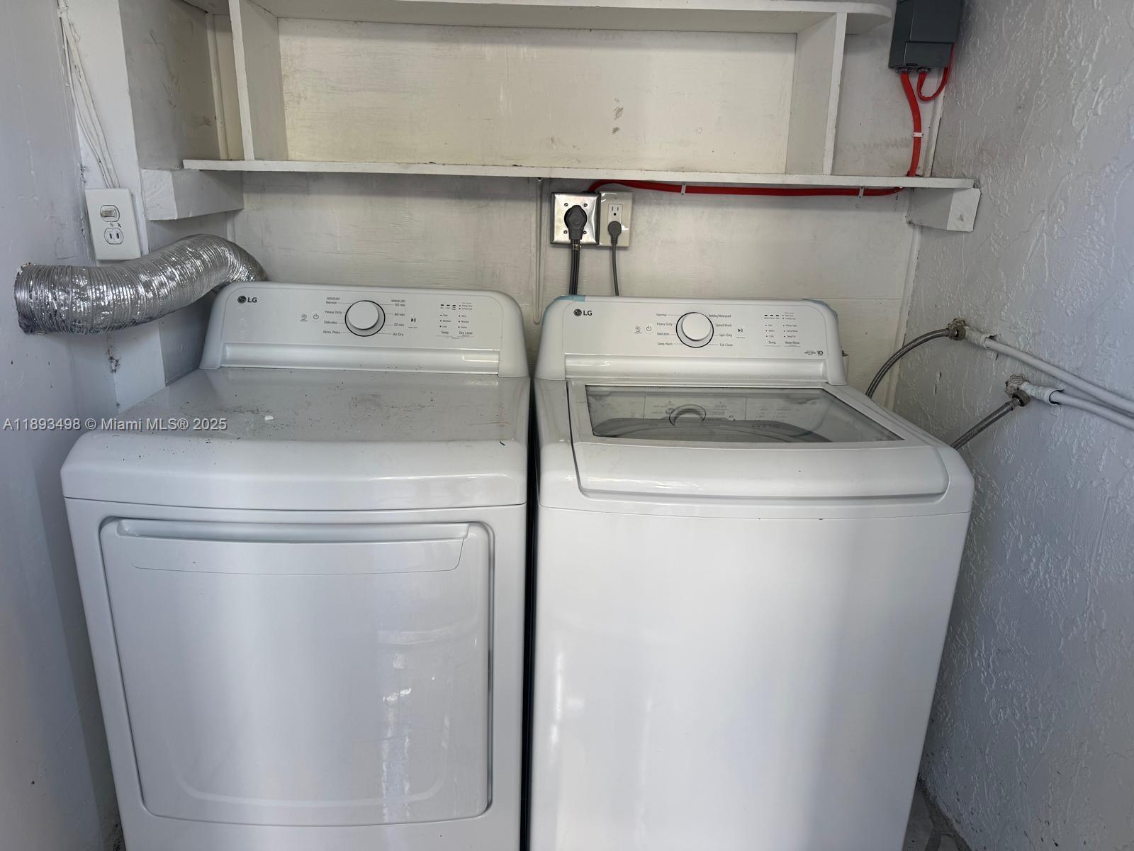   /  2340 sq. ft. $ 2025-10-09 0 foto