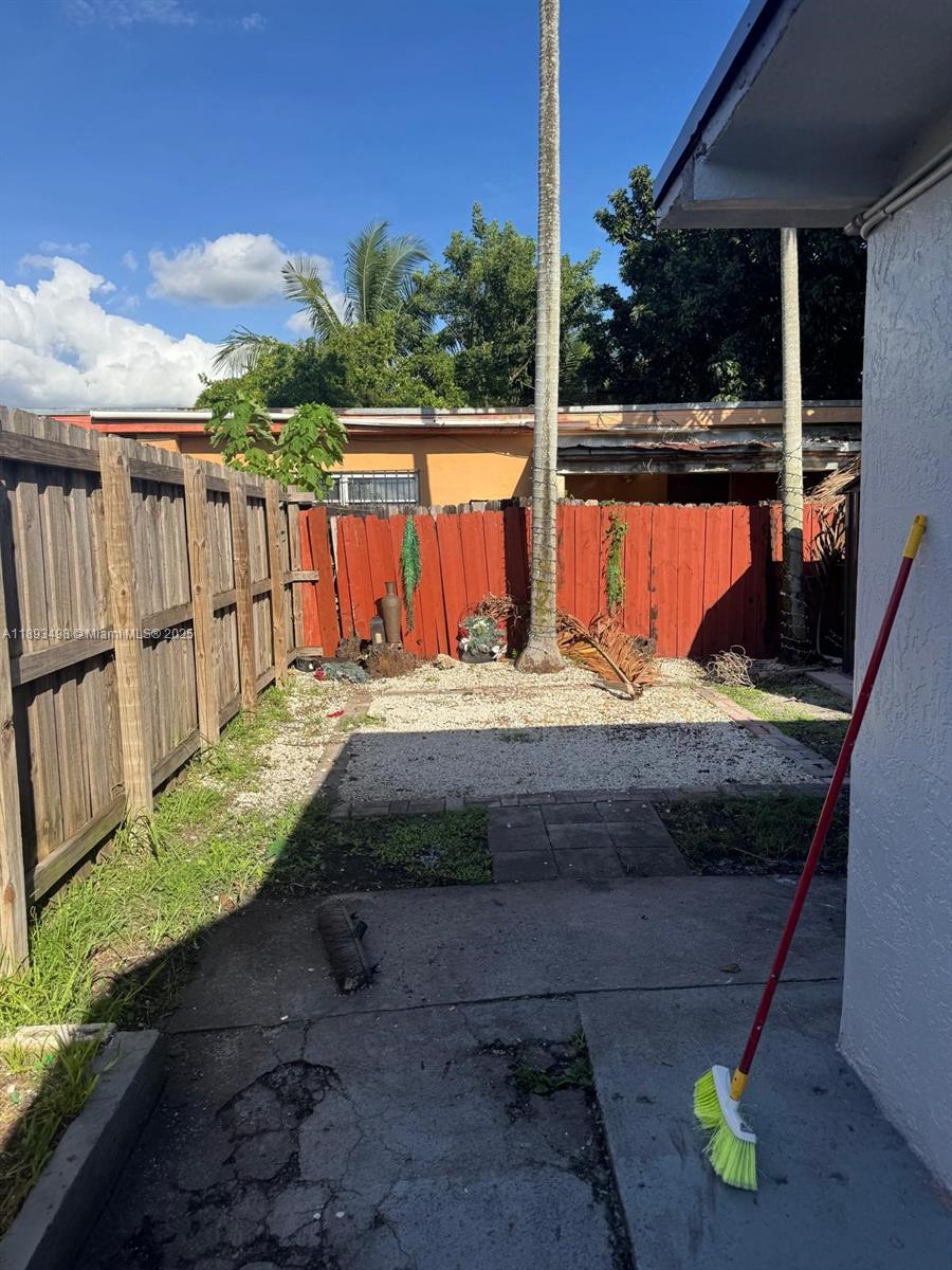   /  2340 sq. ft. $ 2025-10-09 0 foto