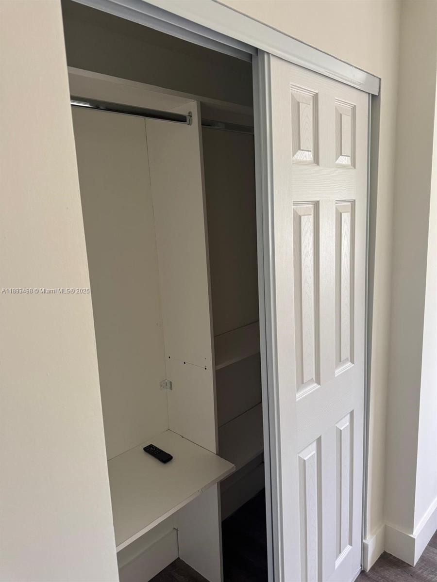   /  2340 sq. ft. $ 2025-10-09 0 foto