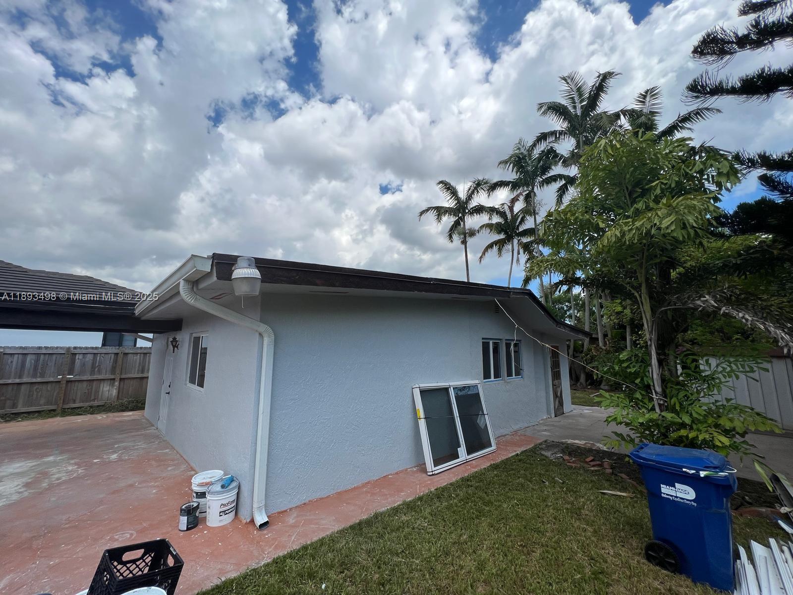   /  2340 sq. ft. $ 2025-10-09 0 foto