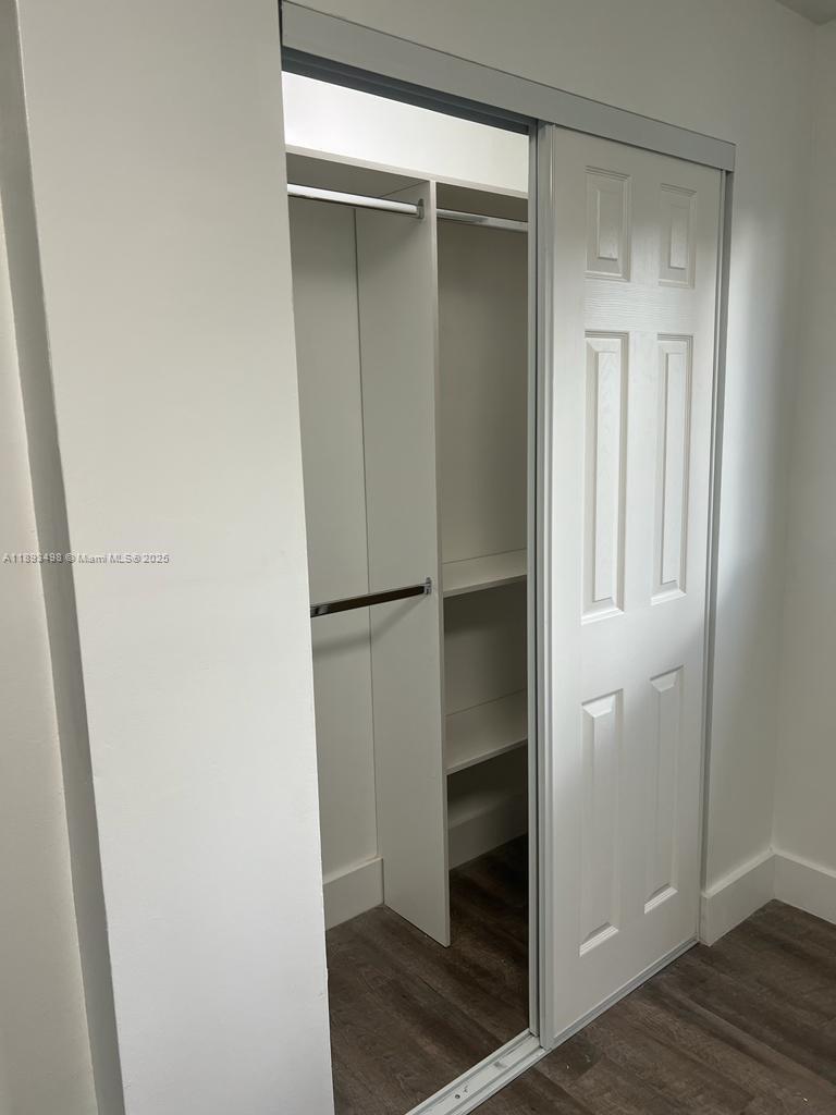   /  2340 sq. ft. $ 2025-10-09 0 foto