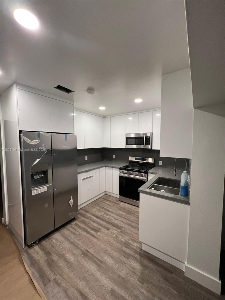   /  2340 sq. ft. $ 2025-10-09 0 foto