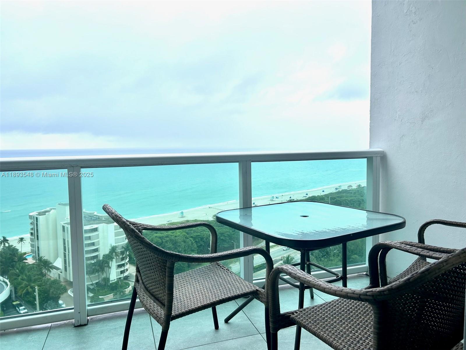 Ver detalles PH08 2 / 2 1357 sq. ft. $ 2025-10-09 0 foto