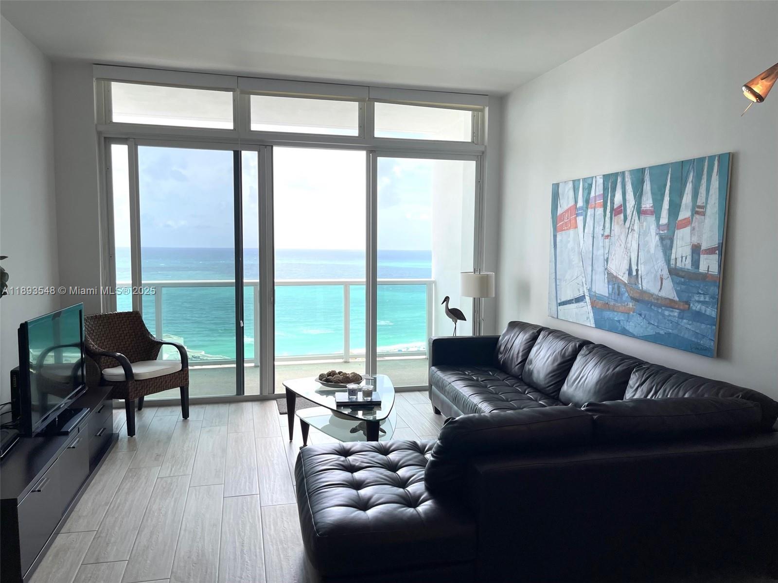 Ver detalles PH08 2 / 2 1357 sq. ft. $ 2025-10-09 0 foto