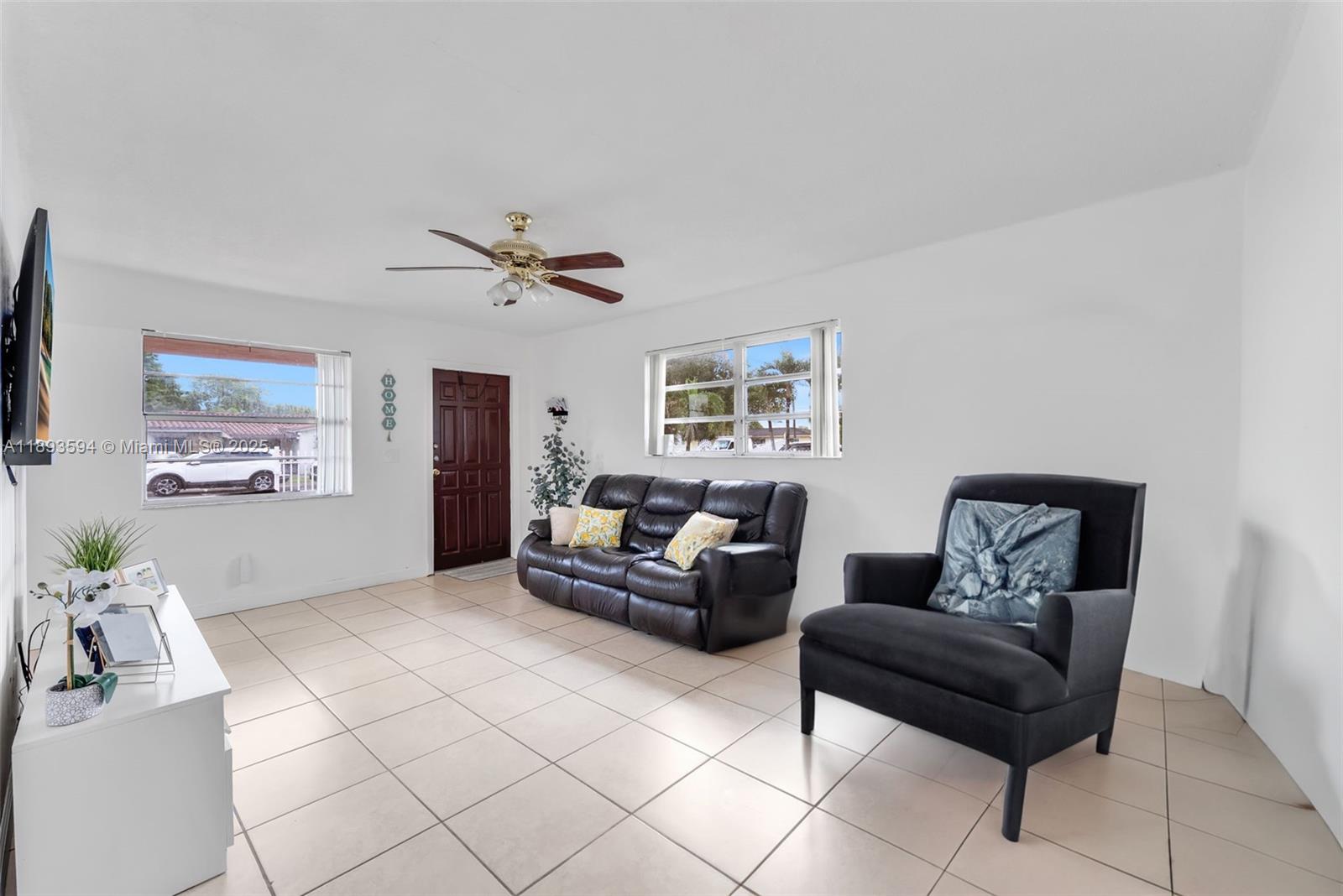   /  3628 sq. ft. $ 2025-10-09 0 foto