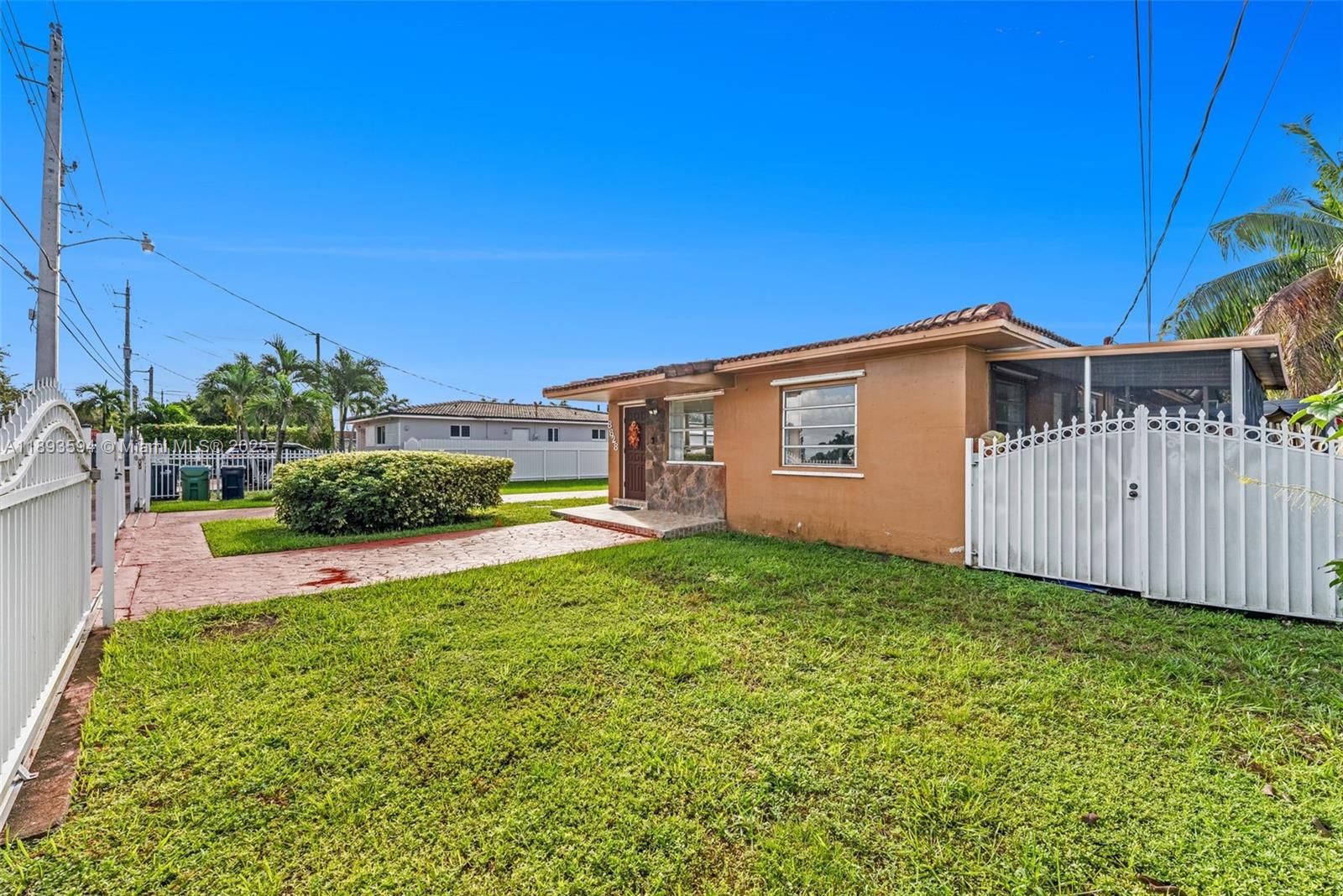   /  3628 sq. ft. $ 2025-10-09 0 foto