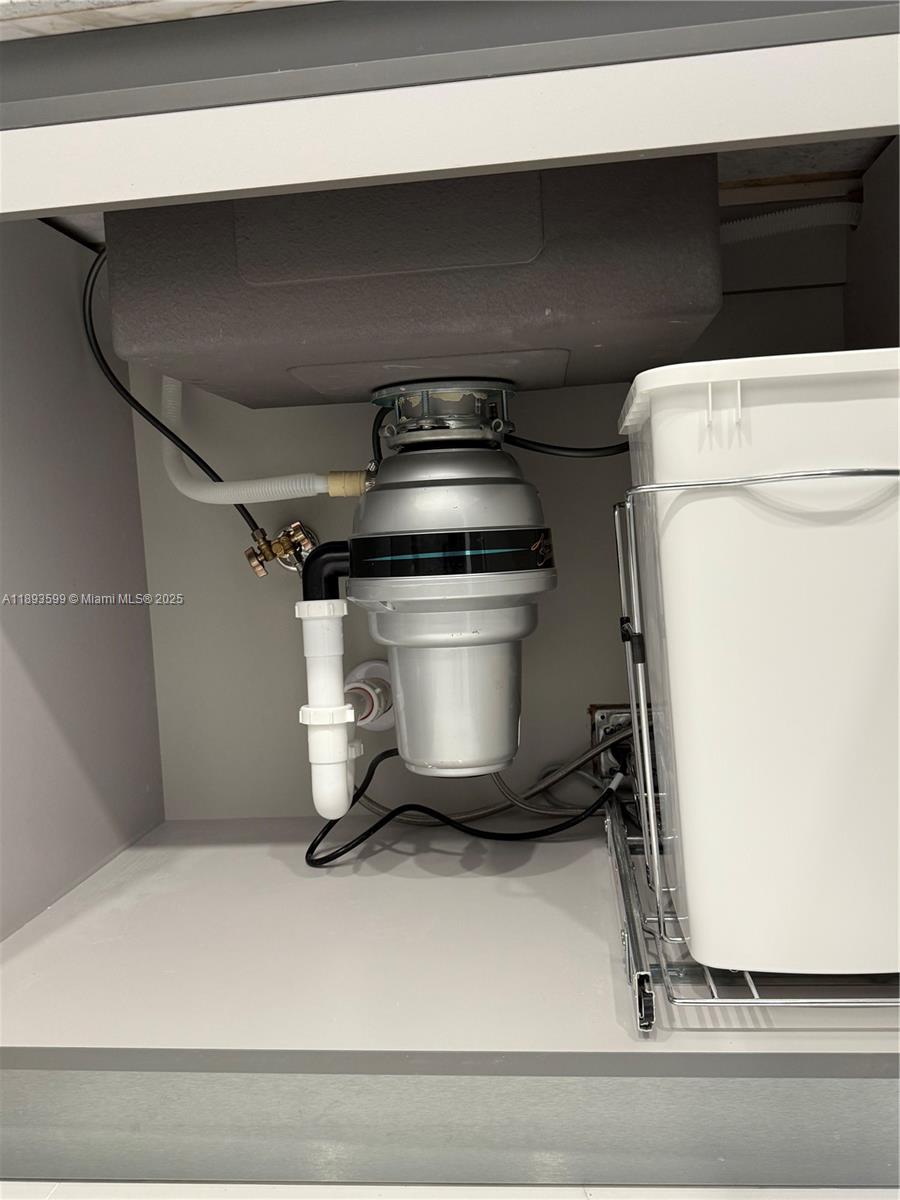 1804 2 / 2 1232 кв.футов $ 2025-10-09 0 Фото