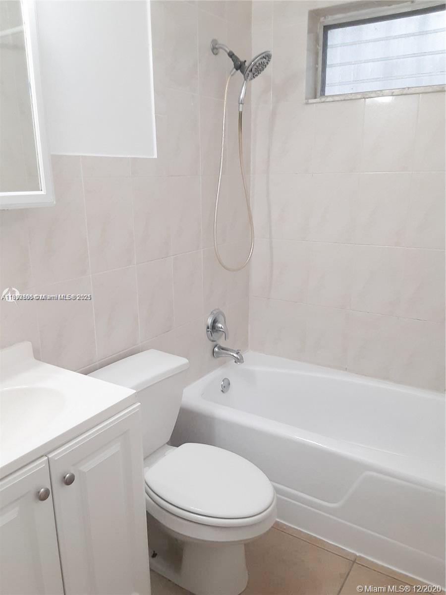   /  1640 sq. ft. $ 2025-10-09 0 foto