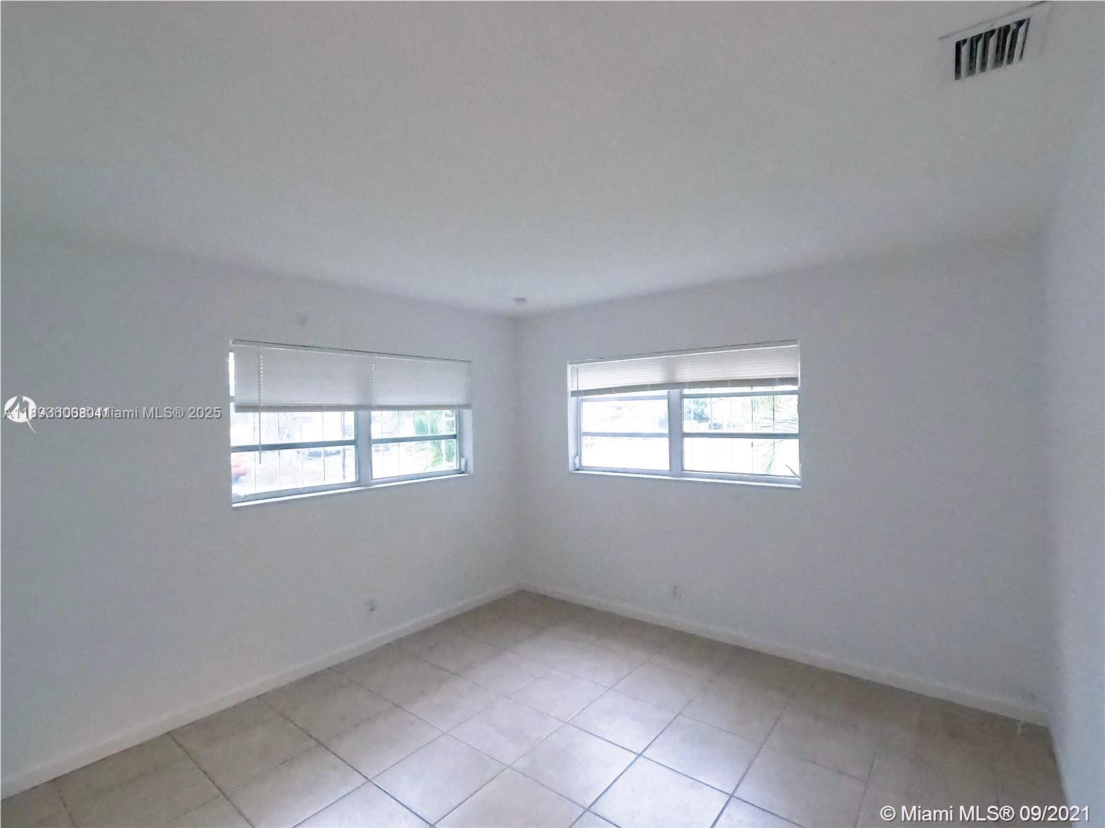   /  1640 sq. ft. $ 2025-10-09 0 foto