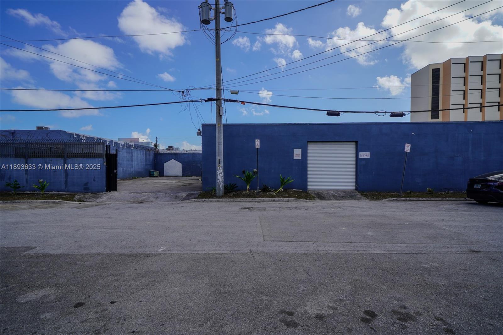 See details / sq. ft. $ 2025-10-09 0 Photo