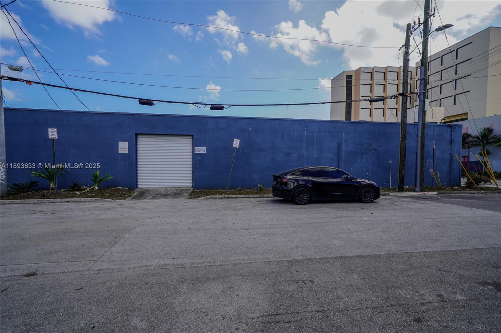 See details / sq. ft. $ 2025-10-09 0 Photo
