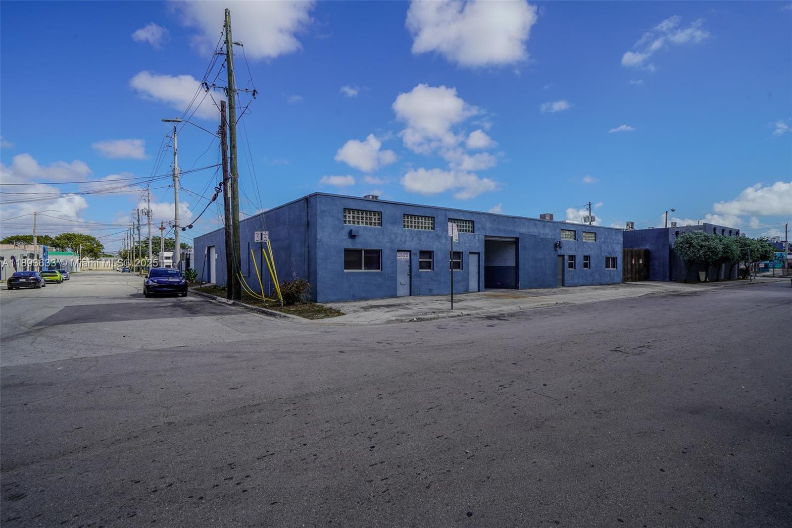 See details / sq. ft. $ 2025-10-09 0 Photo
