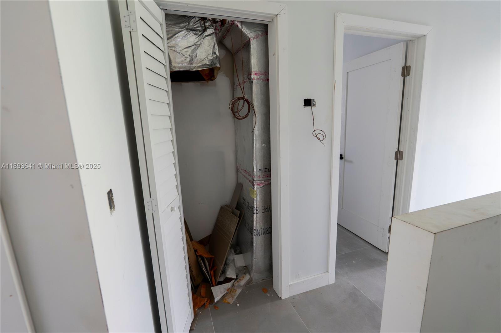   /  39800 sq. ft. $ 2025-10-09 0 foto