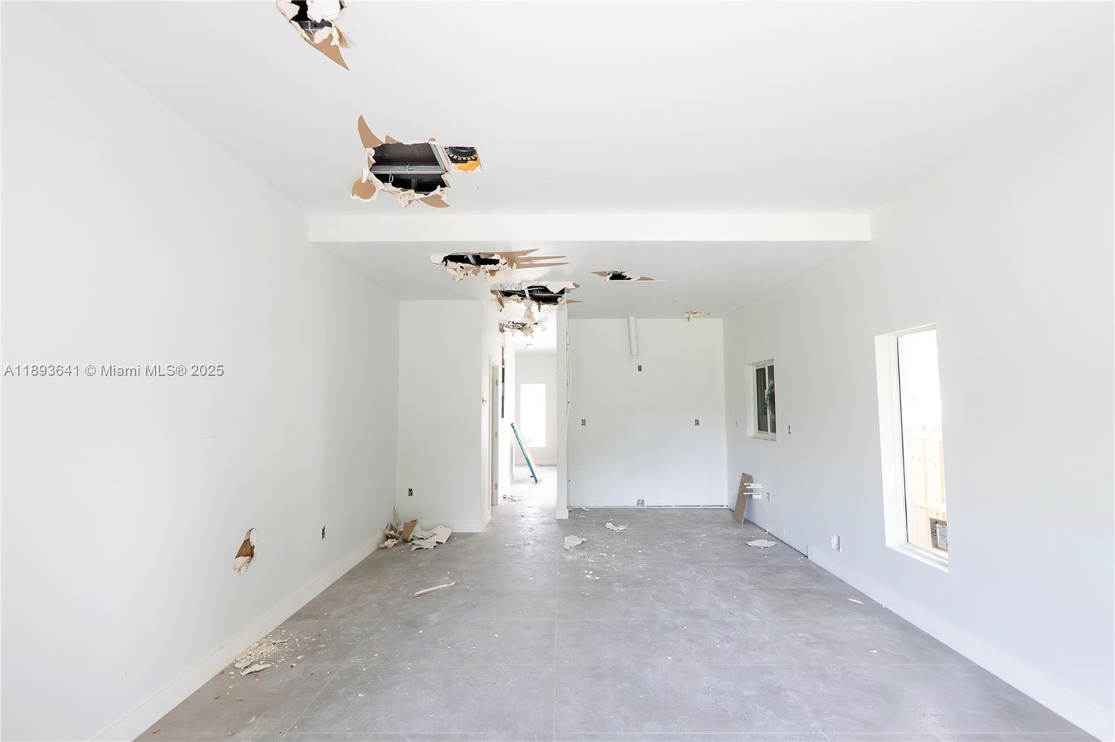   /  39800 sq. ft. $ 2025-10-09 0 foto