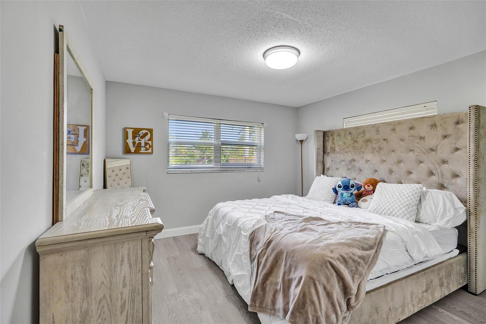   / 0 2059 sq. ft. $ 2026-05-04 0 foto