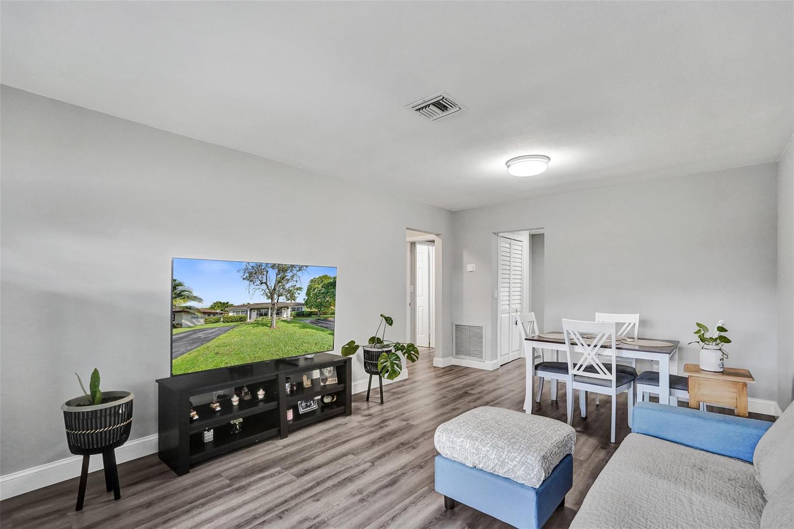   / 0 2059 sq. ft. $ 2026-05-04 0 foto