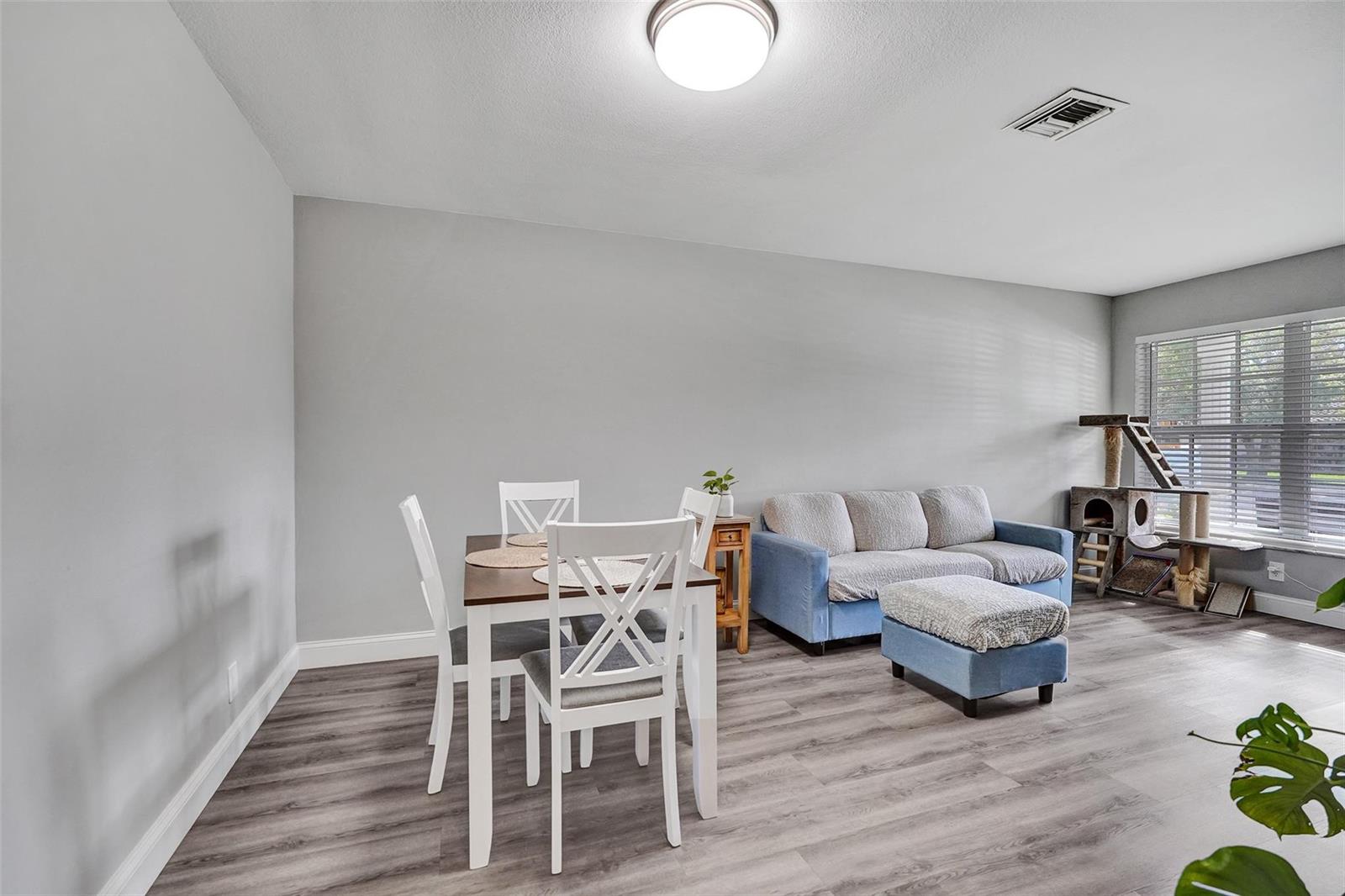   / 0 2059 sq. ft. $ 2026-05-04 0 foto