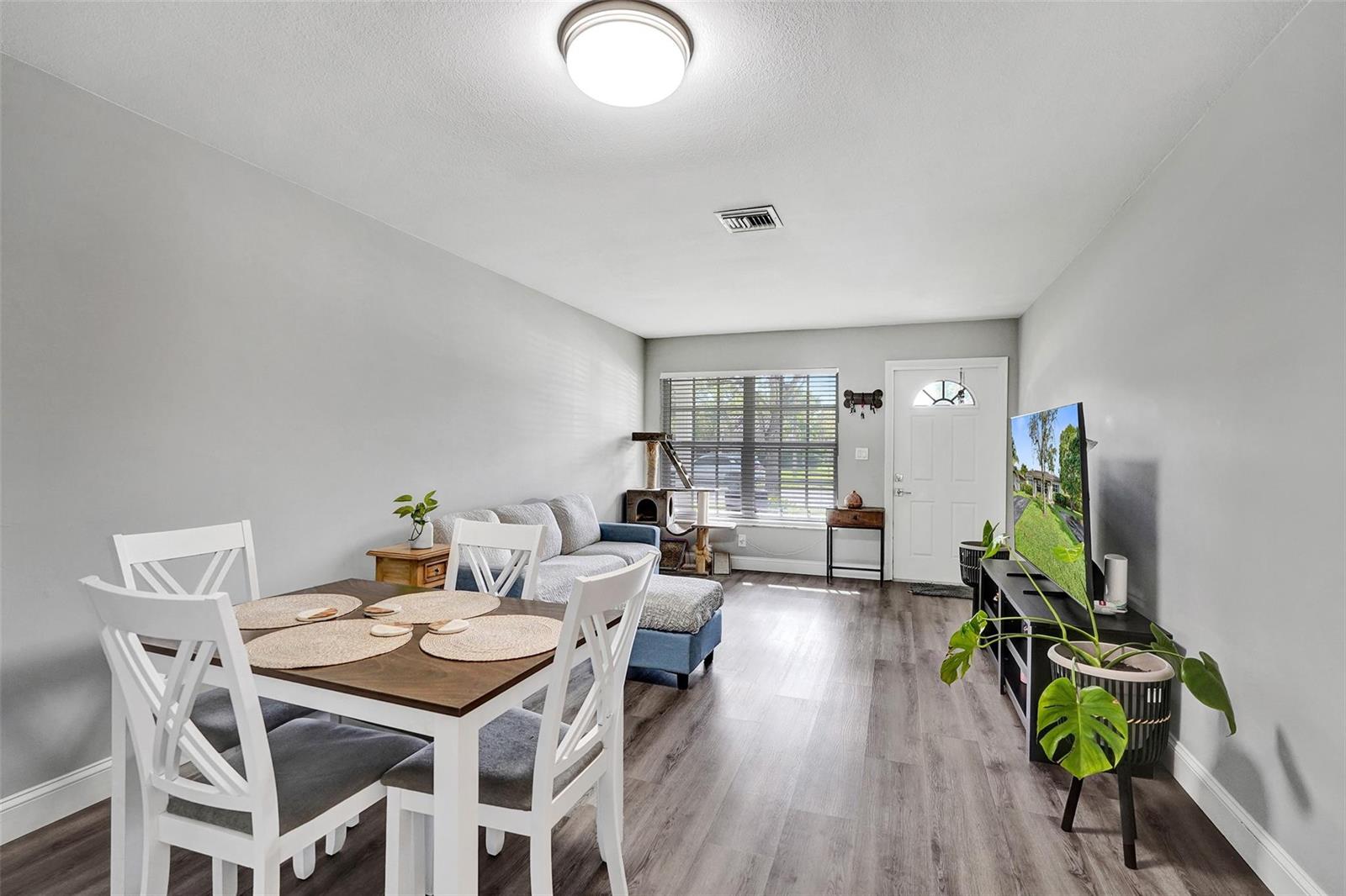   / 0 2059 sq. ft. $ 2026-05-04 0 foto