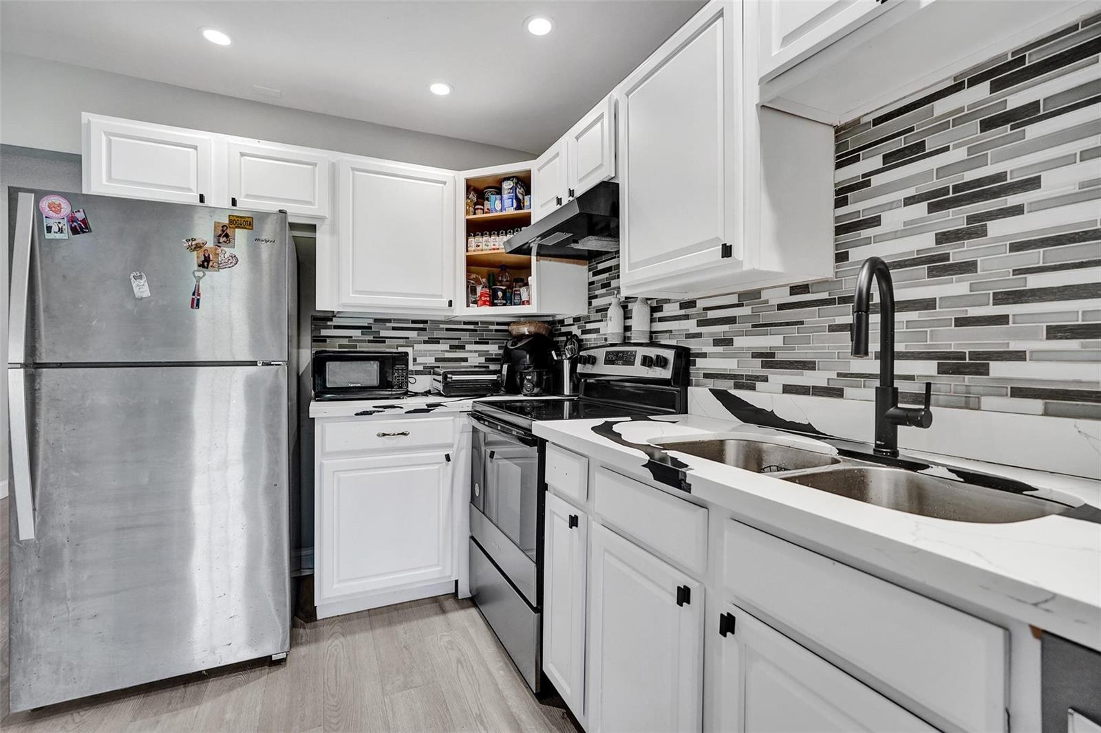   / 0 2059 sq. ft. $ 2026-05-04 0 foto