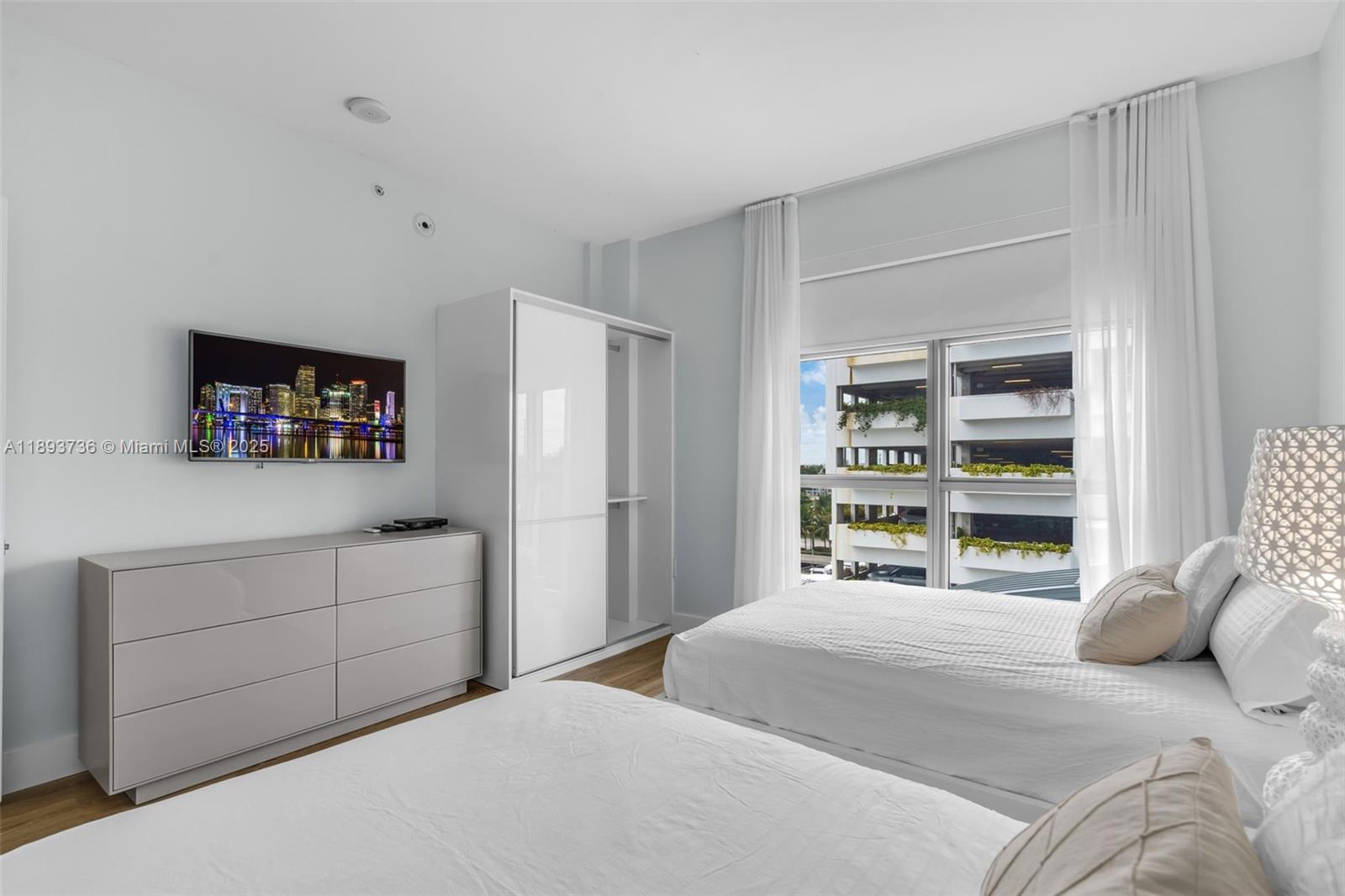 Photo of 17301 Biscayne Blvd #501, North Miami Beach, Florida, 33160 -