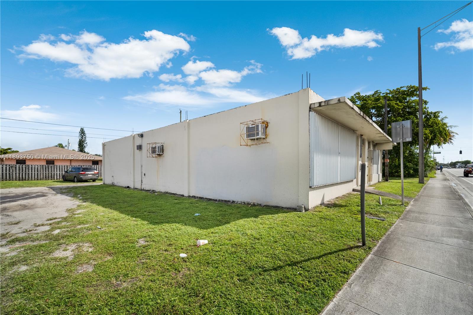   /   sq. ft. $ 2025-10-09 0 Photo