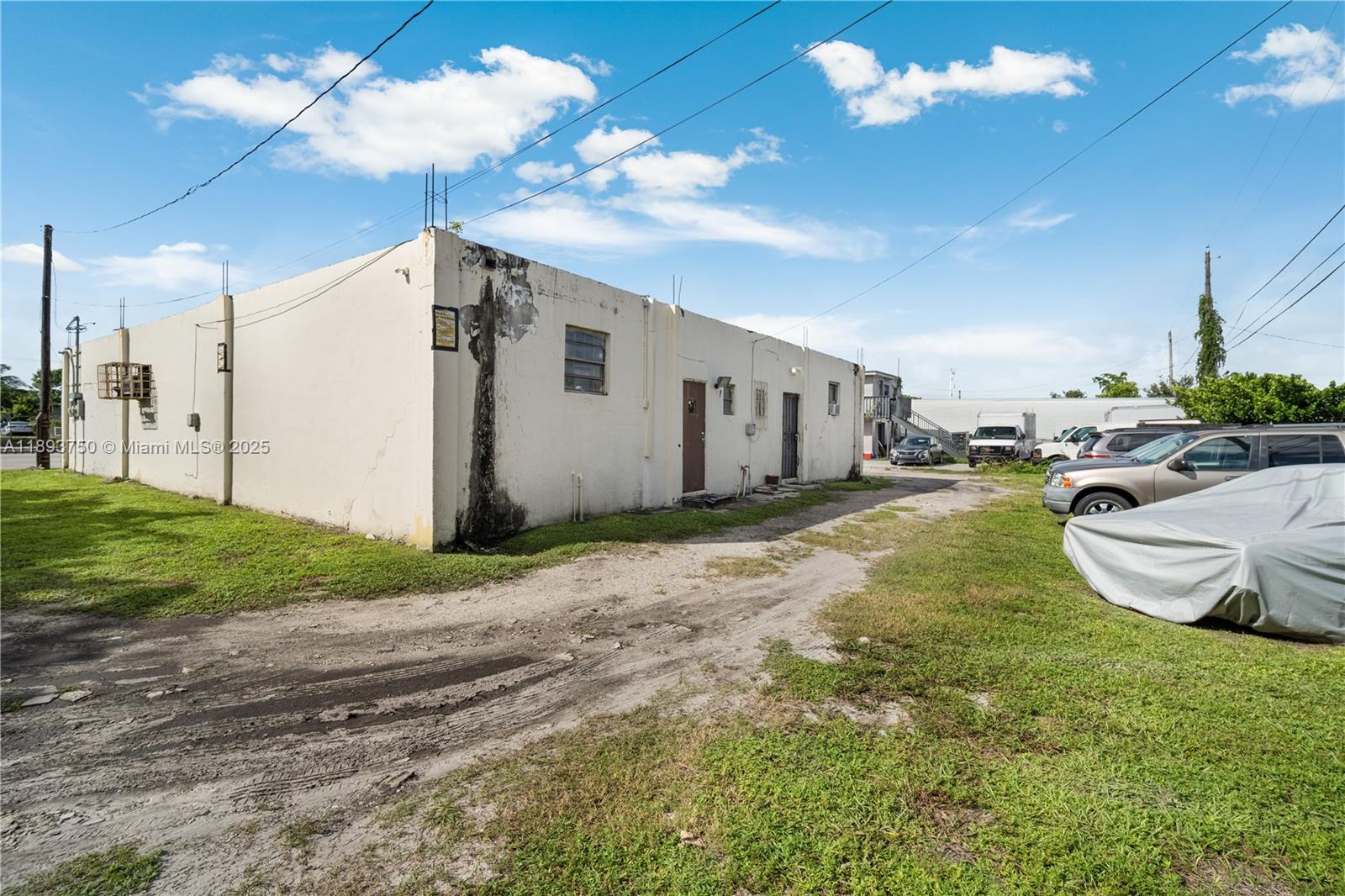   /   sq. ft. $ 2025-10-09 0 Photo