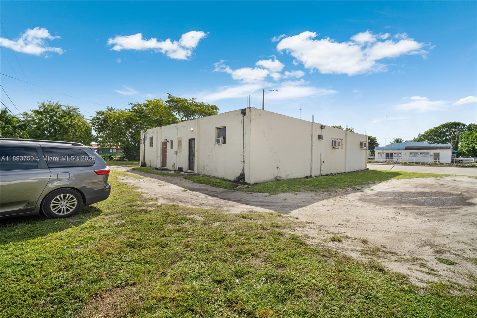   /   sq. ft. $ 2025-10-09 0 Photo