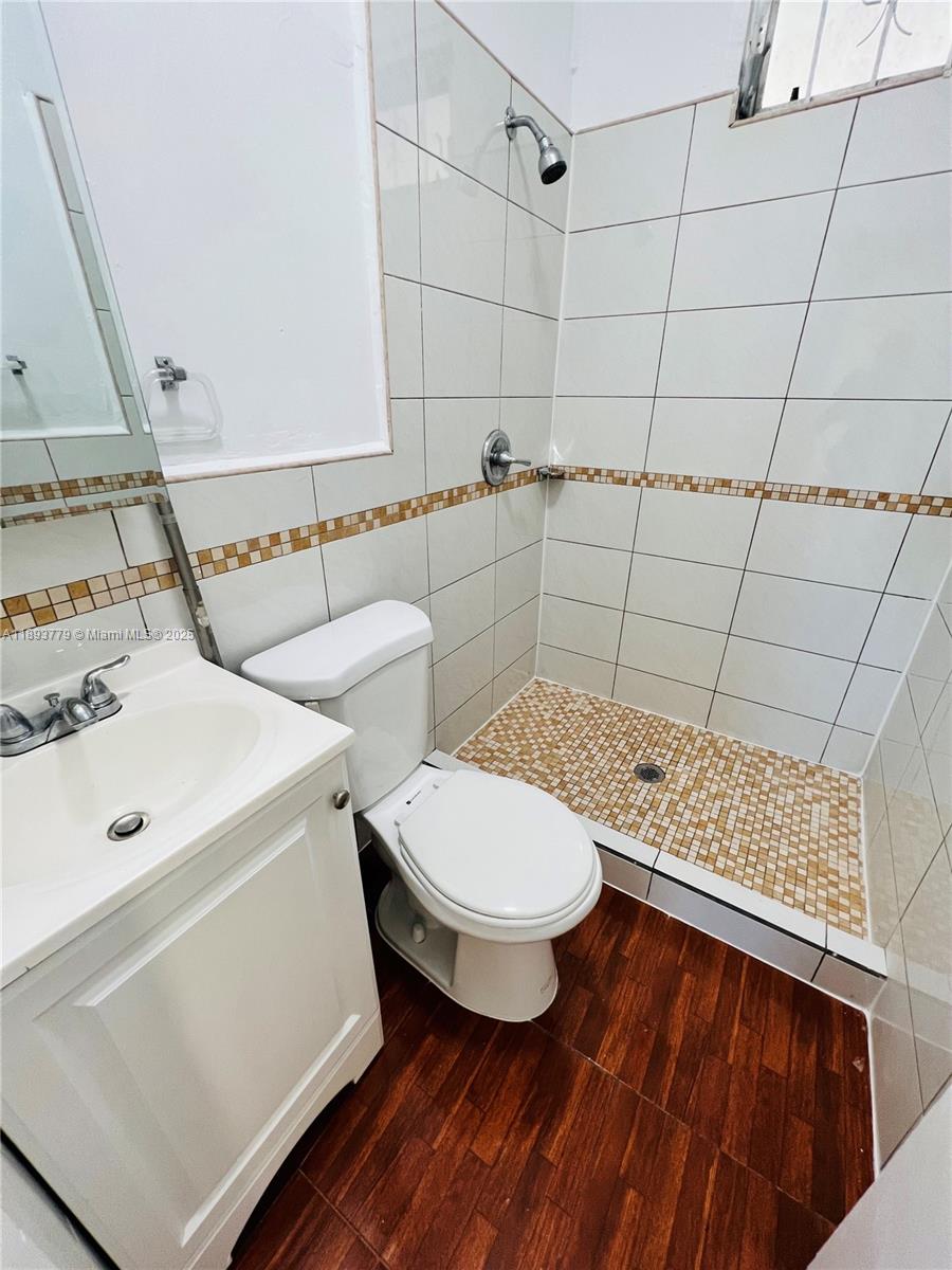  /  1274 sq. ft. $ 2025-10-09 0 foto
