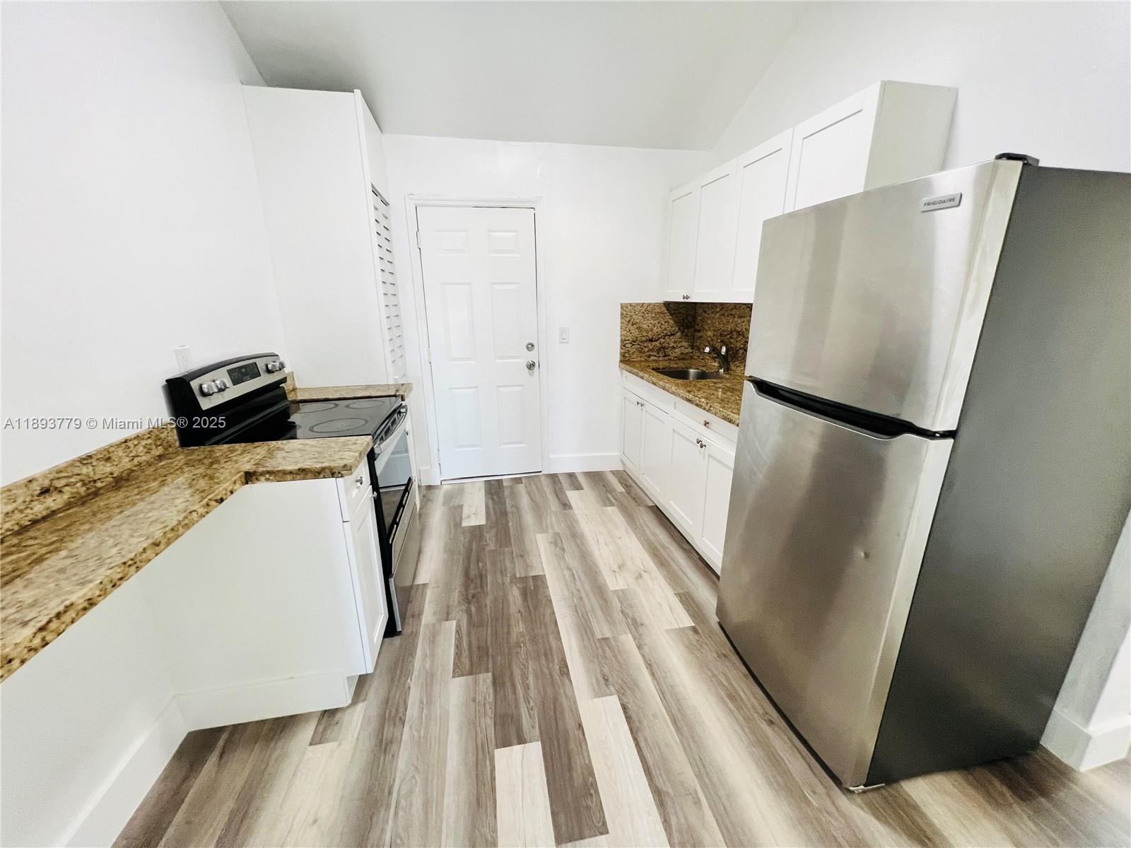   /  1274 sq. ft. $ 2025-10-09 0 foto