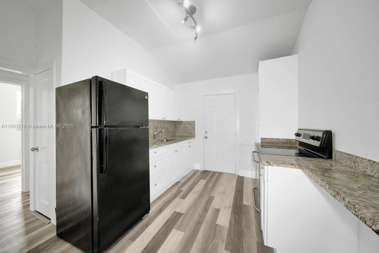   /  1274 sq. ft. $ 2025-10-09 0 foto