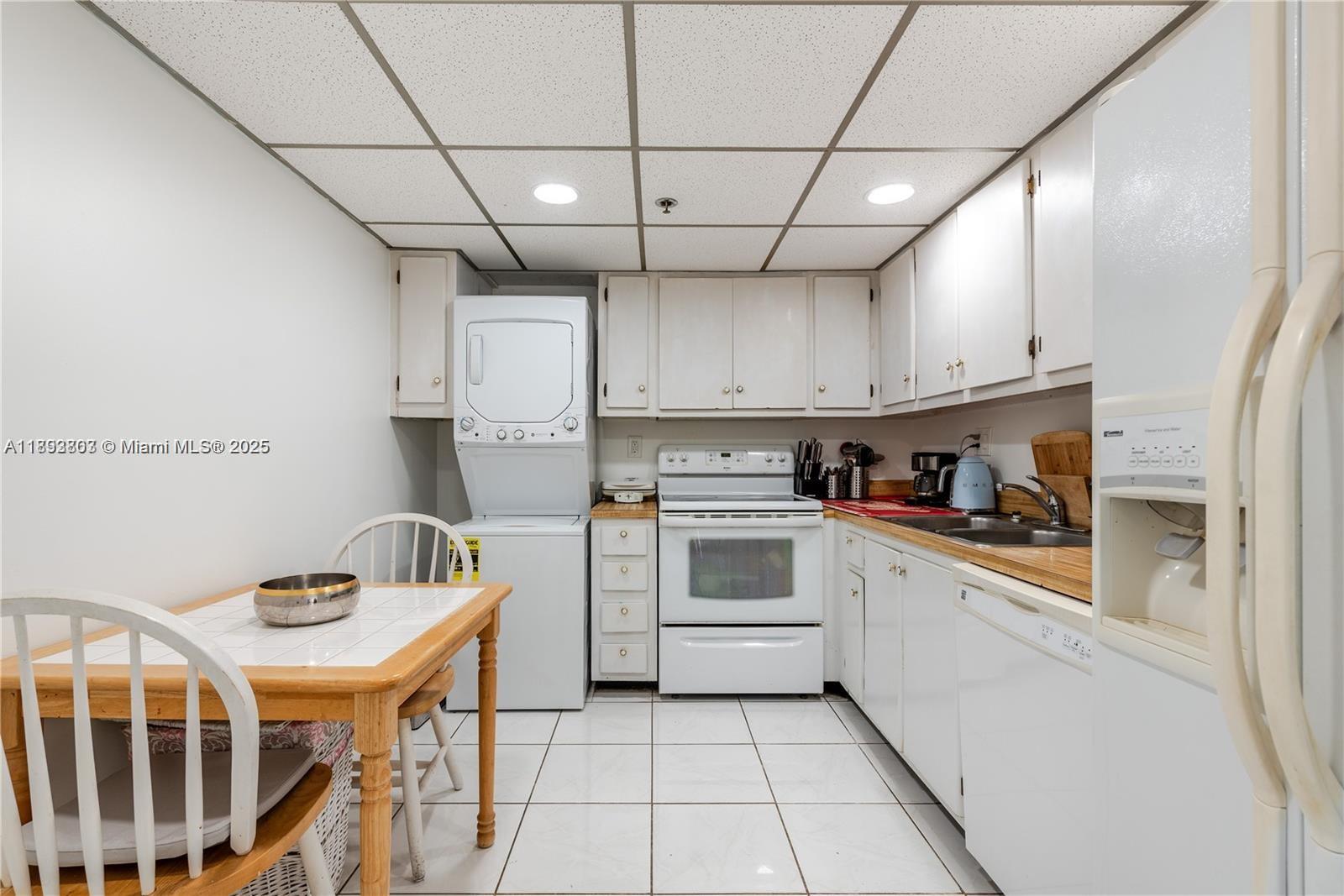 807 2 / 2 1232 sq. ft. $ 2025-10-10 0 Photo