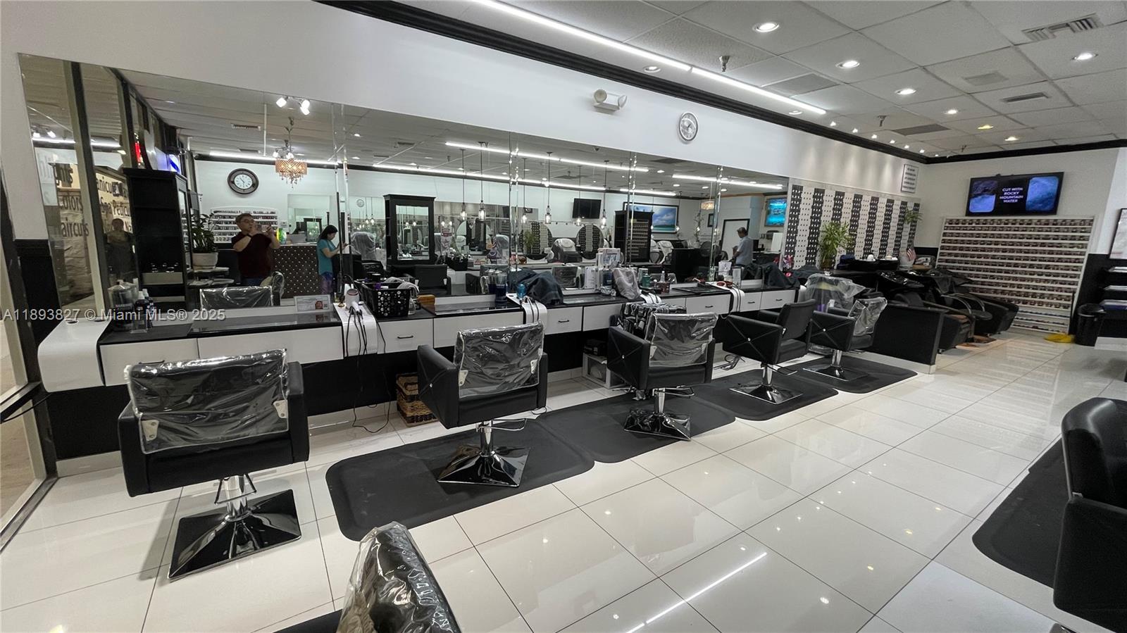   /   sq. ft. $ 2026-03-11 0 foto