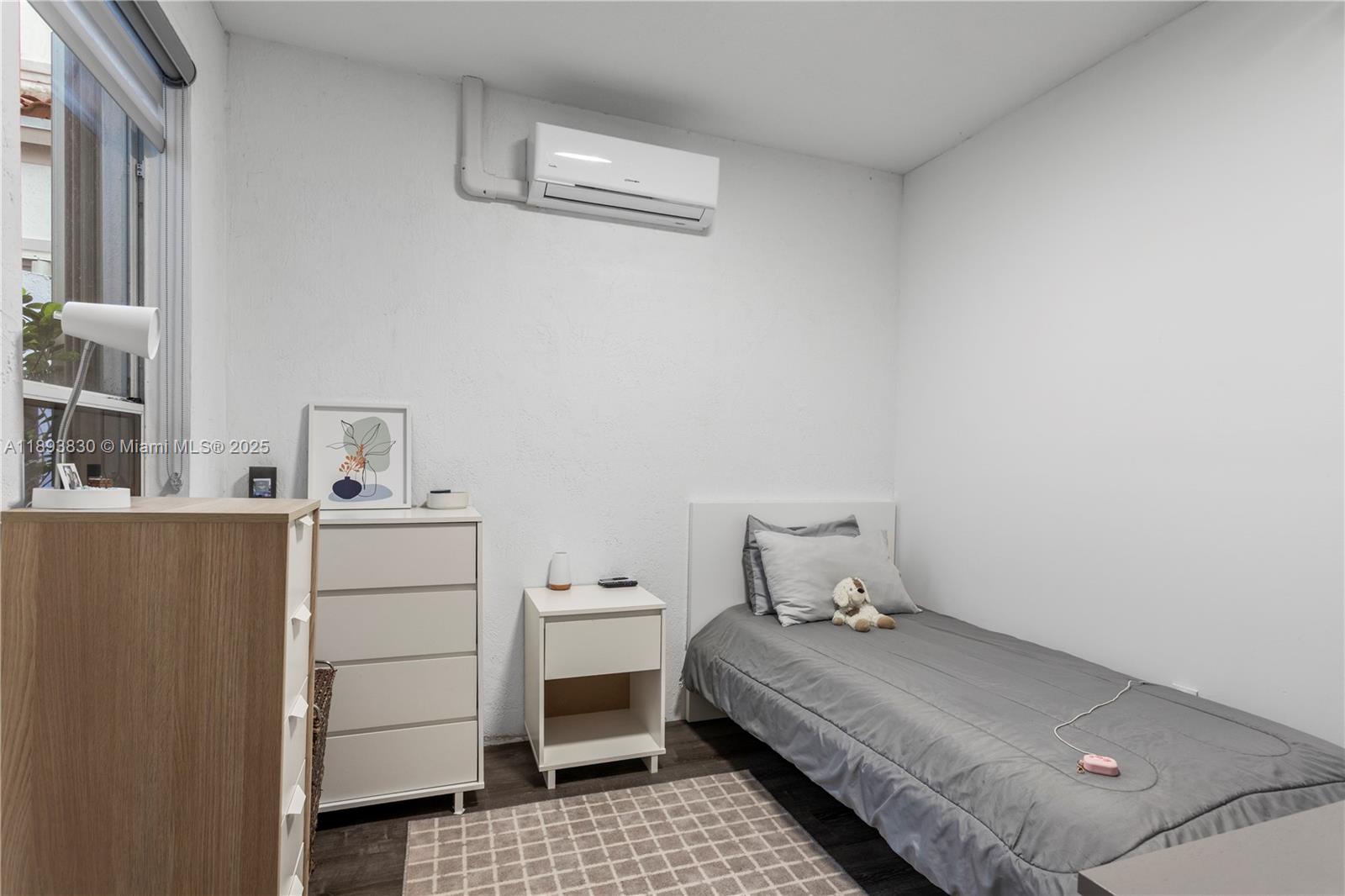 Photo of 1396 Harbor Vw W  (1396), Hollywood, Florida, 33019 - 