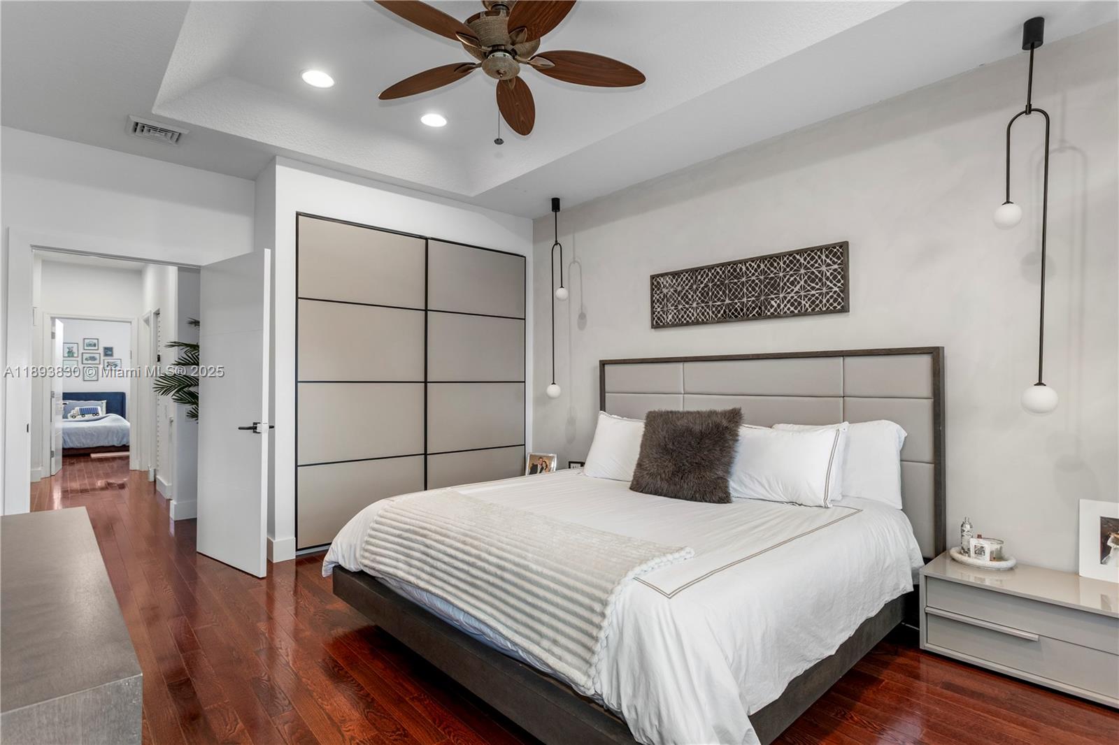 Photo of 1396 Harbor Vw W  (1396), Hollywood, Florida, 33019 - 