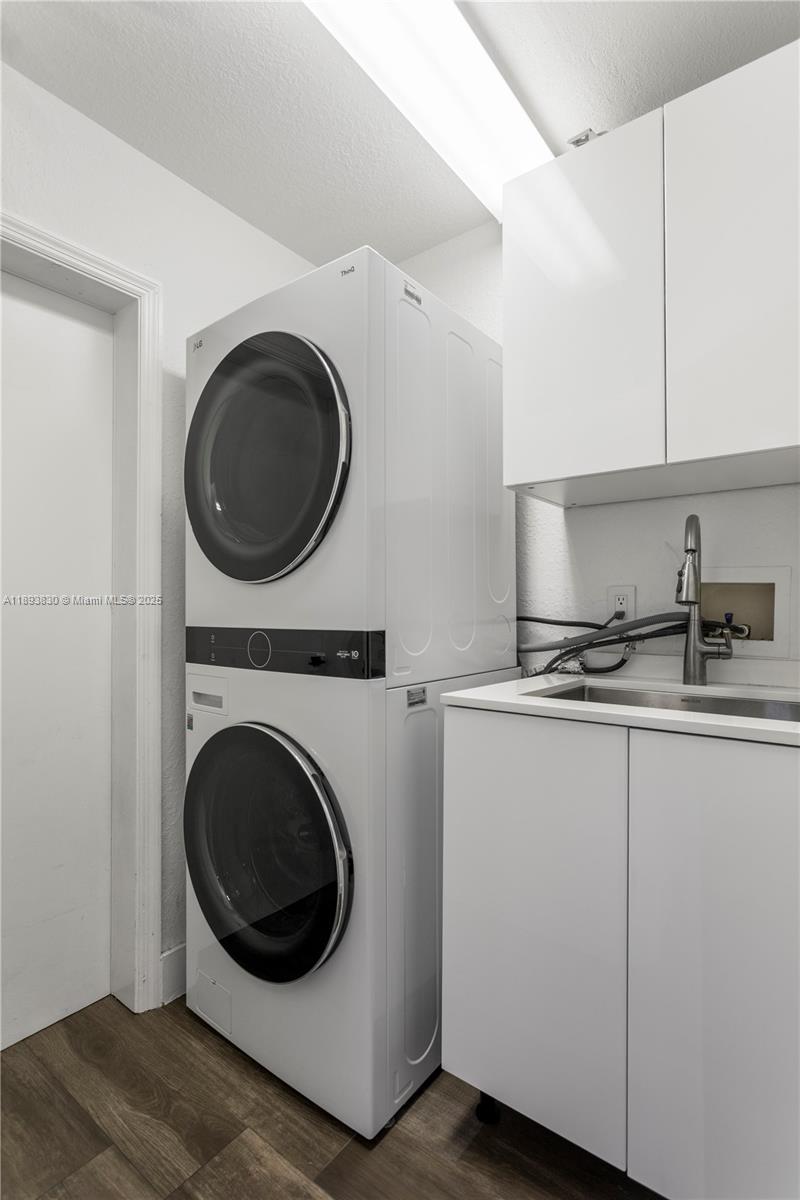 Photo of 1396 Harbor Vw W  (1396), Hollywood, Florida, 33019 - 