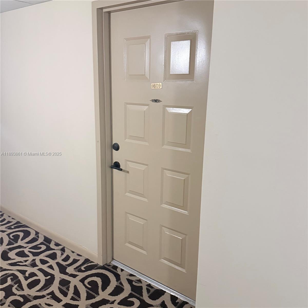 Photo of 1201 Ocean Dr  #1609S, Hollywood, Florida, 33019 - 