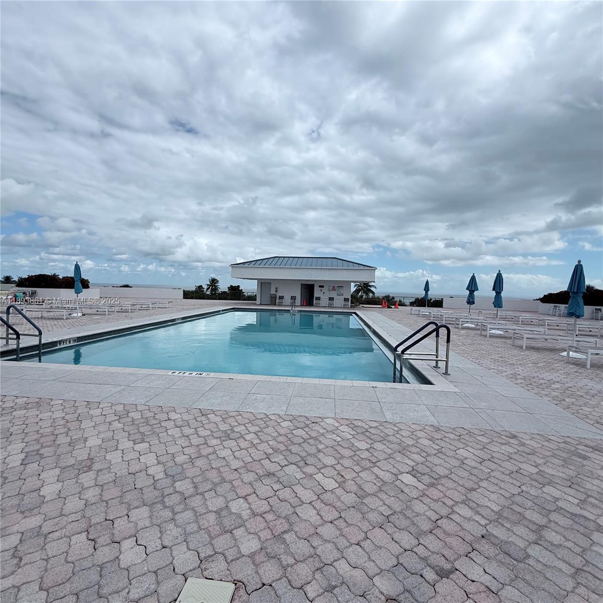 Photo of 1201 Ocean Dr  #1609S, Hollywood, Florida, 33019 - 